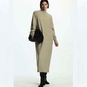 COS Beige Knit 100% Wool Turtleneck Sweater- Size L